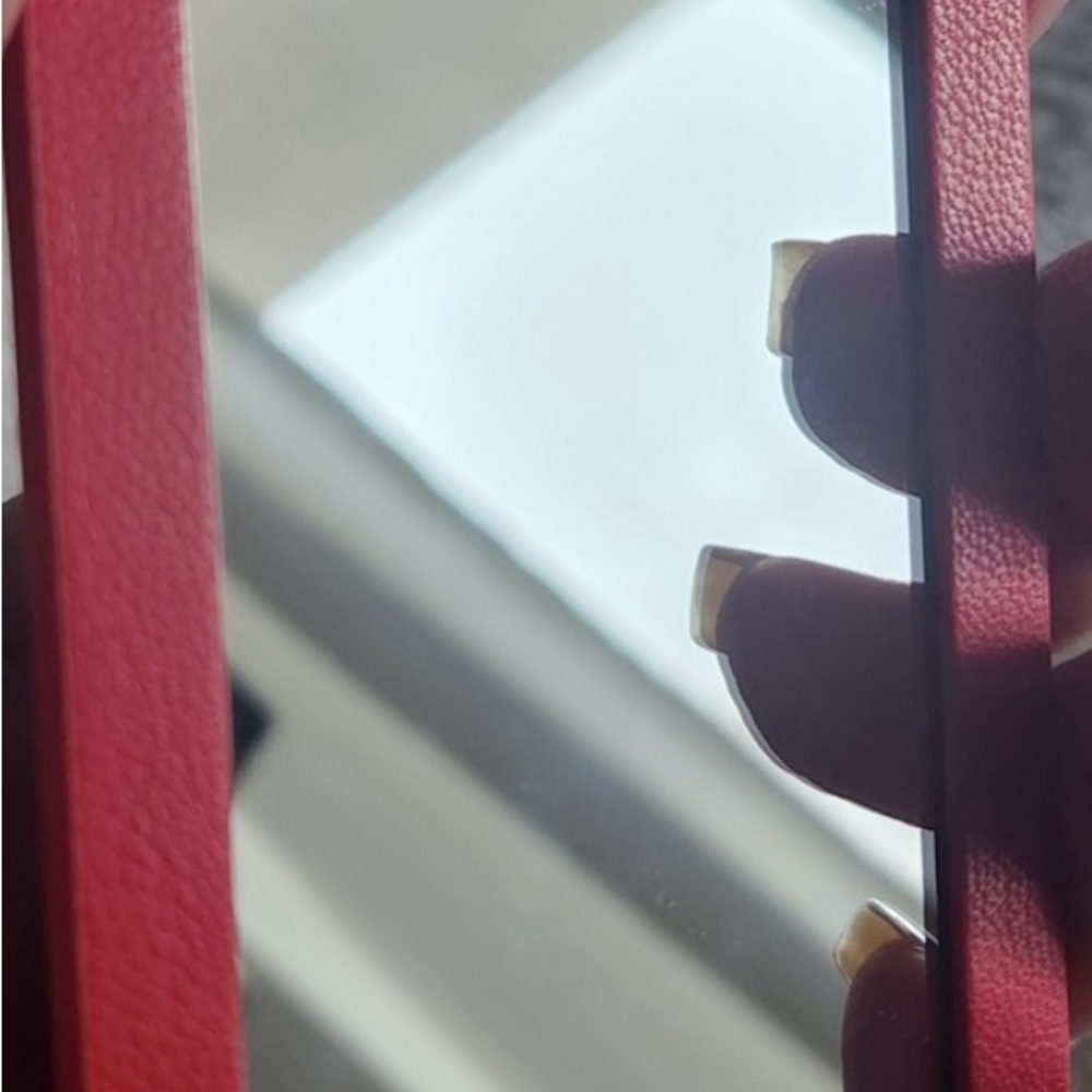 DIOR Beauty Red Quilted Petite Mirror - Picture 4 of 4
